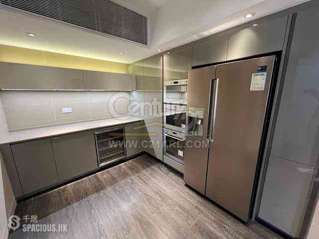 Causeway Bay - Fontana Gardens Block 14-17 13