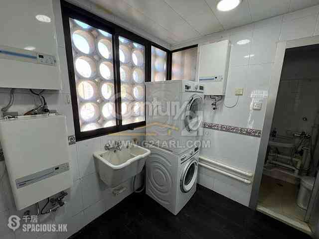 Causeway Bay - Fontana Gardens Block 14-17 15
