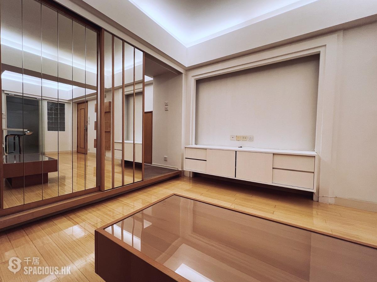 Wan Chai - Ying King Building (Mansion) 01