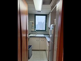 Kennedy Town - University Heights Block 2 08