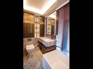 Mid Levels Central - 22A, Kennedy Road 05