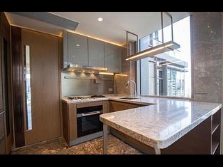 Mid Levels Central - 22A, Kennedy Road 10