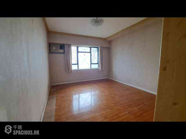 Pok Fu Lam - Baguio Villa Block 48 12