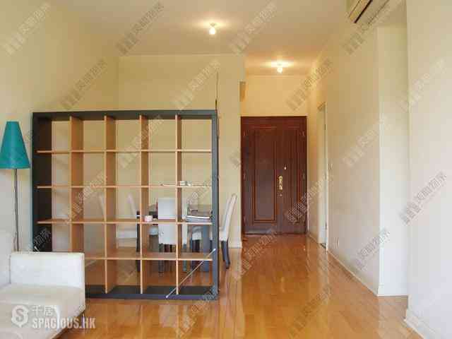 Tsuen Wan - The Cairnhill Phase 1 Block 2 03