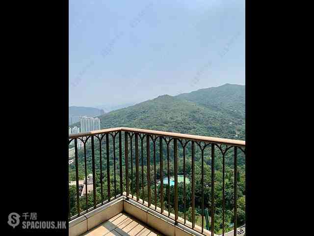 Tsuen Wan - The Cairnhill Phase 1 Block 2 06