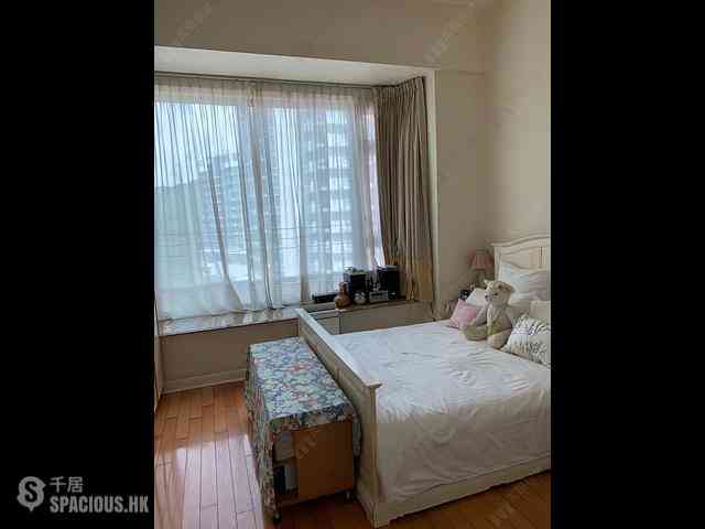 Tsuen Wan - The Cairnhill Phase 2 Block 11 04