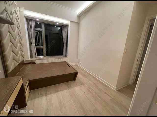Tsuen Wan - The Cairnhill Phase 2 Block 16 02