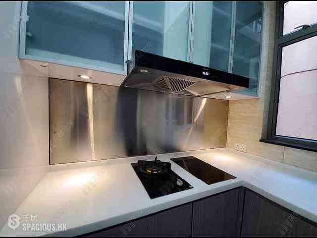 Tsuen Wan - The Cairnhill Phase 2 Block 16 06