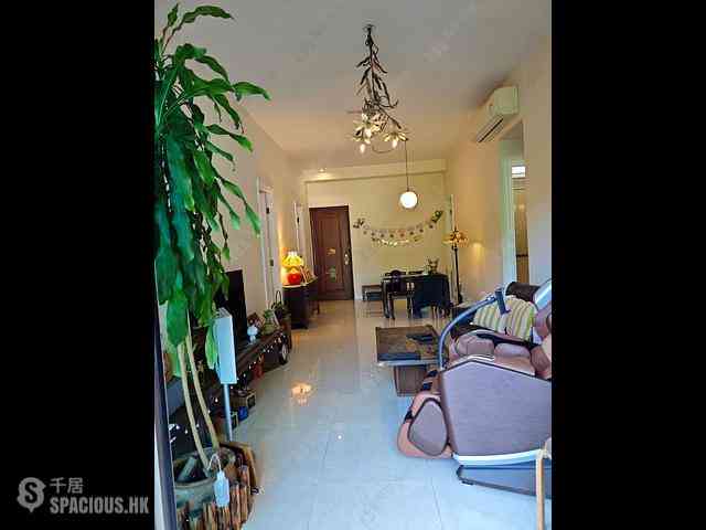 Tsuen Wan - The Cairnhill Phase 1 Block 7 04