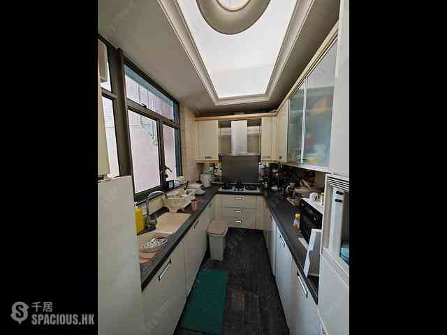 Tsuen Wan - The Cairnhill Phase 1 Block 7 05
