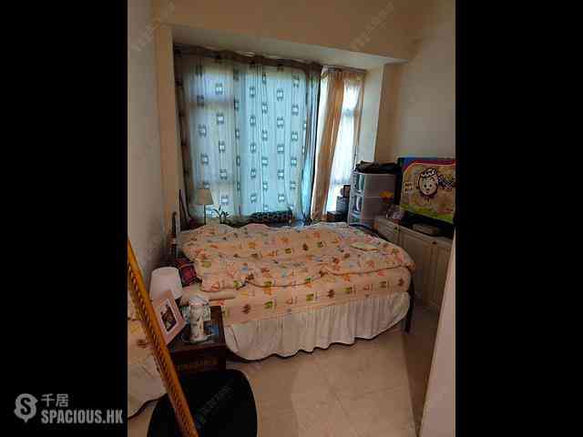 Tsuen Wan - The Cairnhill Phase 1 Block 7 06