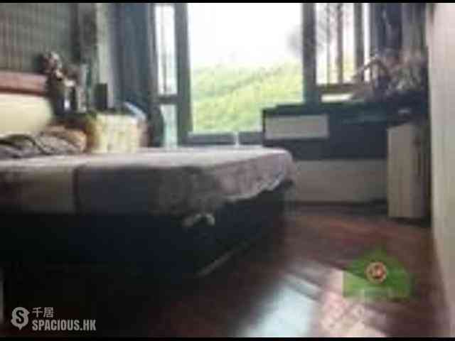 Tsuen Wan - The Cairnhill Phase 1 Block 10 07