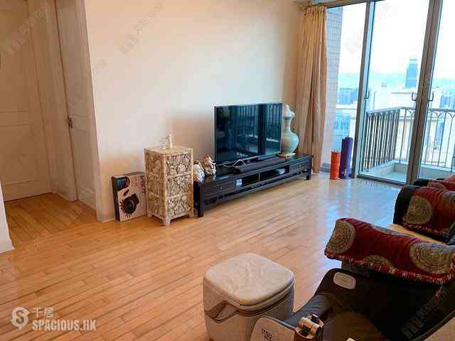 Tsuen Wan - The Cairnhill Phase 1 Block 8 03