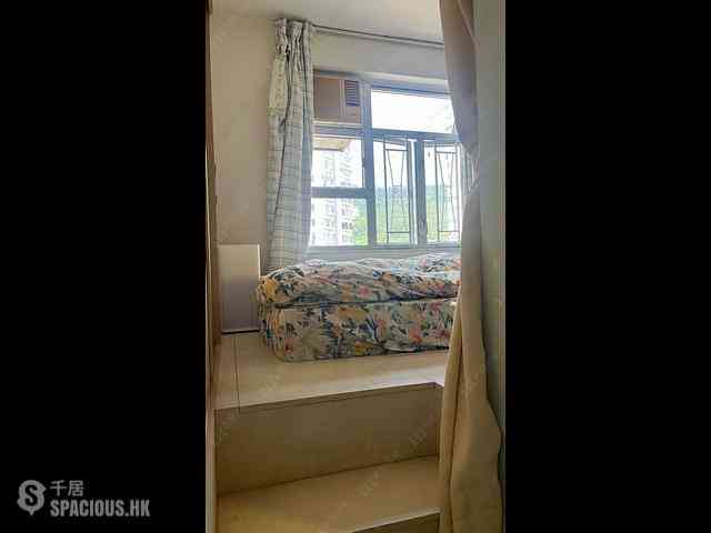Tsuen Wan - Tsuen Wan Centre Hangchow House (Block 3) 04