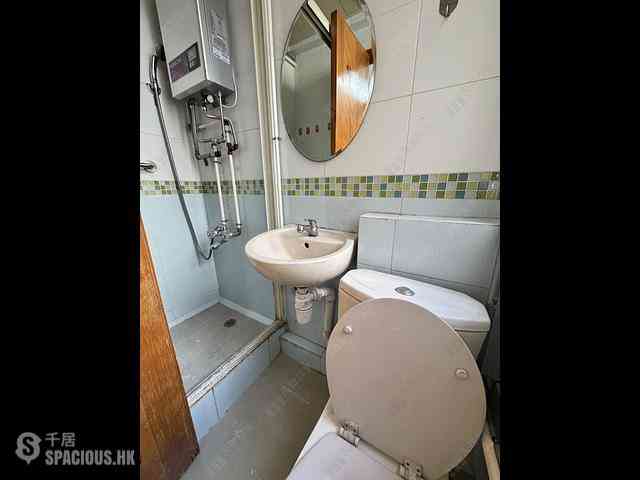 Tsuen Wan - Tsuen Wan Centre Anking House (Block 5) 06