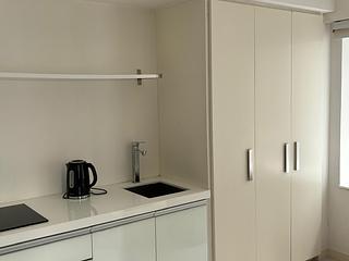 Mid Levels Central - Windsor Court 04