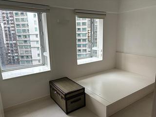 Mid Levels Central - Windsor Court 06