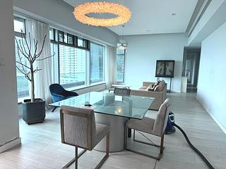 Repulse Bay - Grosvenor Place 02