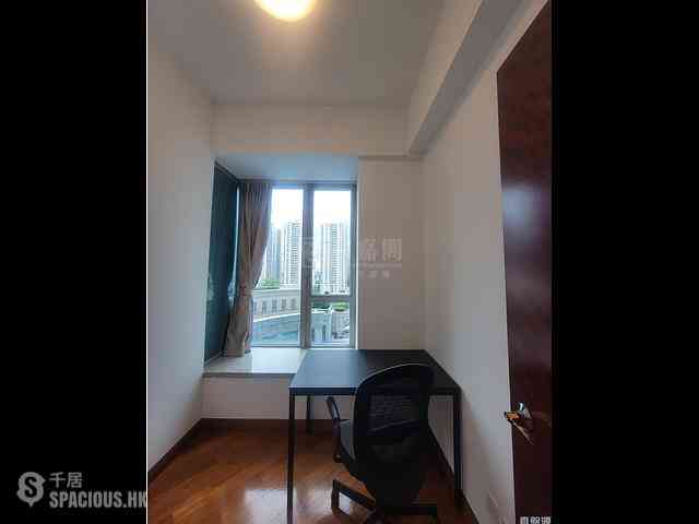 Yau Ma Tei - The Coronation Tower 2 03