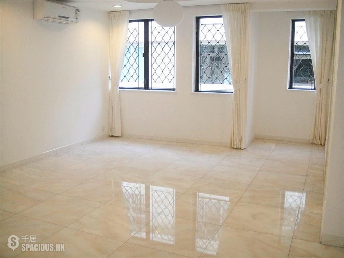 Mid Levels Central - 6B-6E, Bowen Road 01