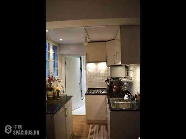 Sheung Wan - 19-21, Tung Street 04