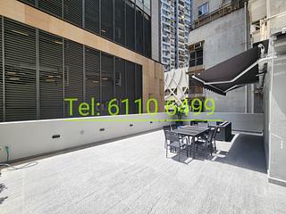 Wan Chai - Man On House 02