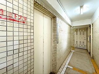 Wan Chai - Causeway Centre 27