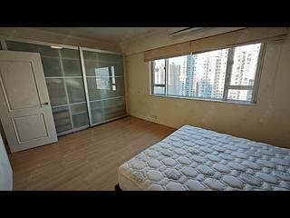Mid Levels Central - Pearl Gardens Block EF 08