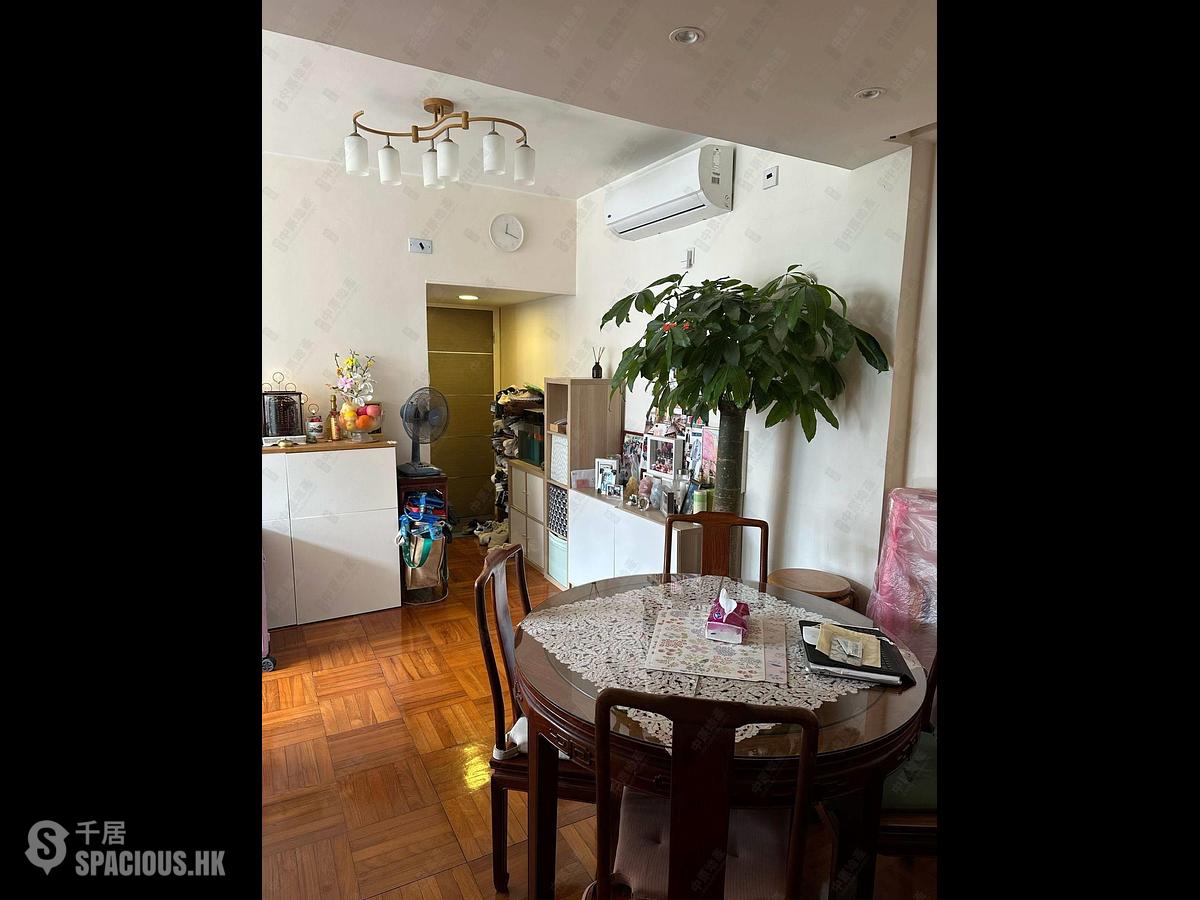 Sai Ying Pun - Silver Court 01