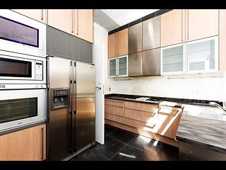 Chung Hom Kok - 33, Cape Road 10
