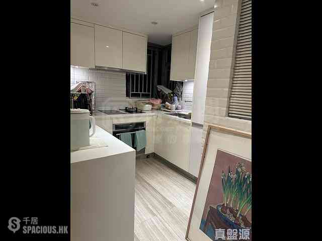West Kowloon - The Waterfront Phase 1 Block 2 05