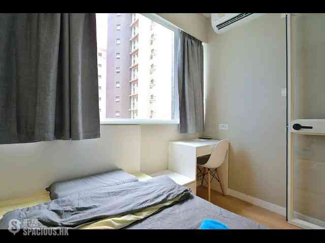 Wan Chai - Yee On Mansion 15