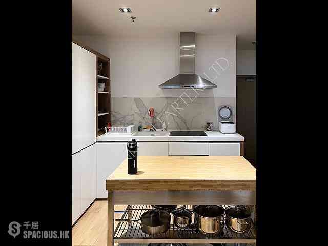 Sheung Wan - Yu Hing Mansion 01