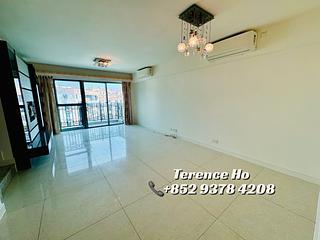 Beacon Hill - Le Chateau 06