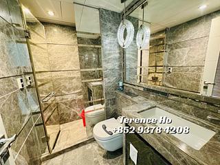 Beacon Hill - Le Chateau 16