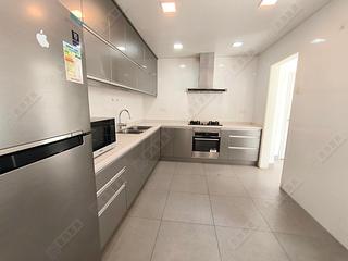Leighton Hill - Rose Court 17