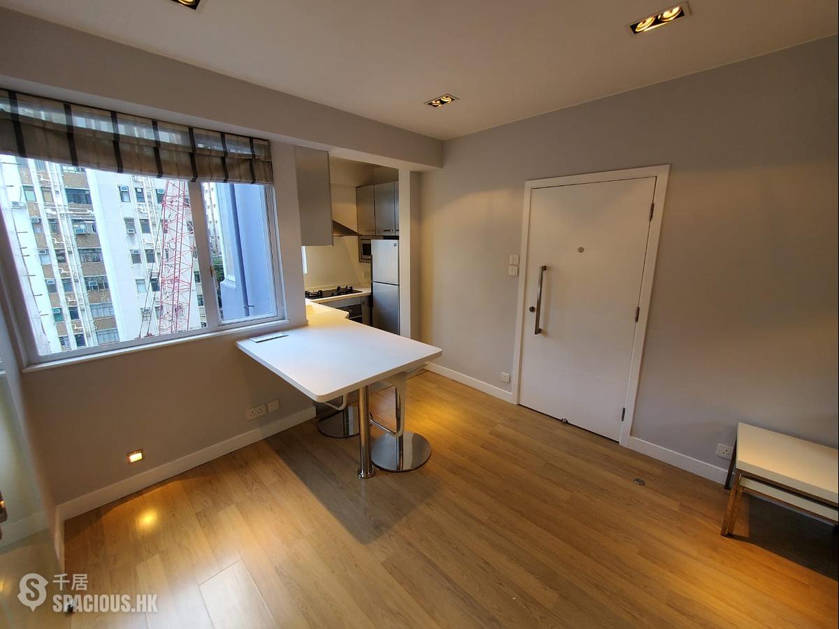Soho - Sunrise House 01