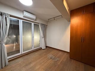 Mid Levels Central - On Fung Building 05