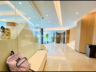 Happy Valley - Beverly Hill 14