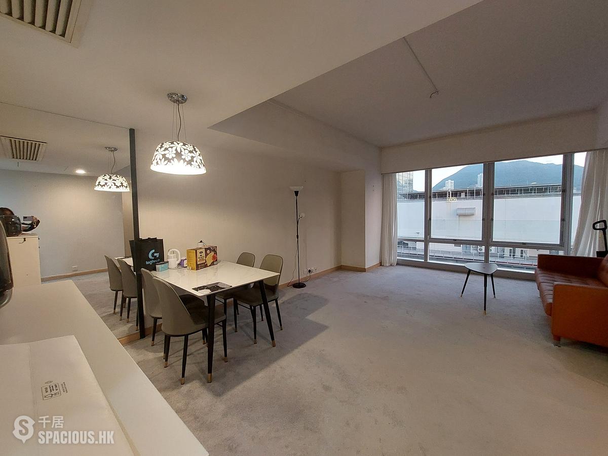 Wan Chai - Convention Plaza Apartments 01