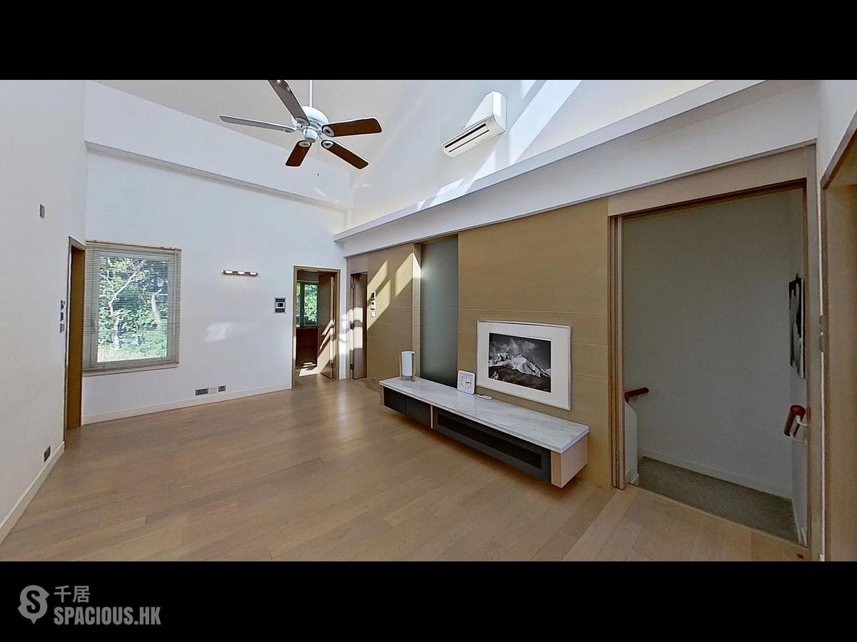Pok Fu Lam - Bisney Villas 01
