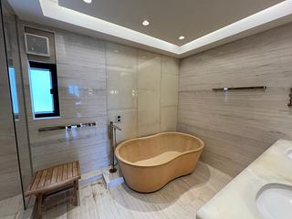 Mid Levels Central - Clovelly Court 07