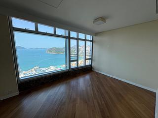 Repulse Bay - The Lily 03