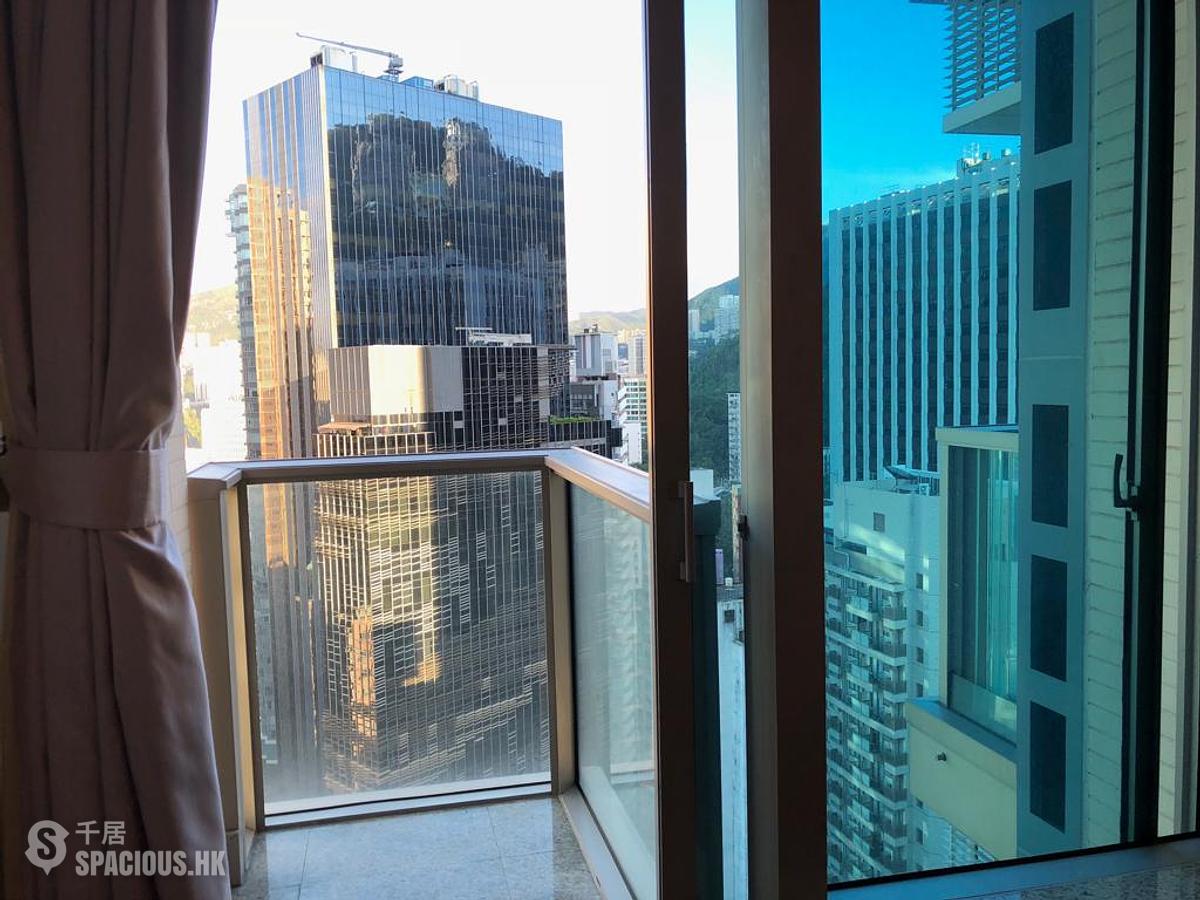 Wan Chai - The Avenue 01