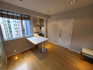 Soho - Sunrise House 03