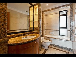 Mid Levels Central - Aigburth 08