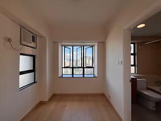 Mid Levels Central - Robinson Heights Block 3 06