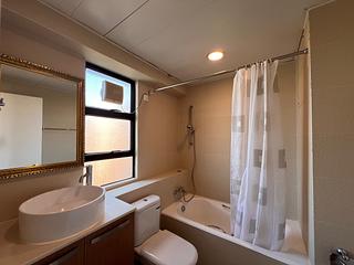 Mid Levels Central - Robinson Heights Block 3 07