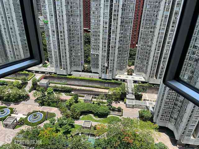 Quarry Bay - Nan Fung Sun Chuen Block 5 01