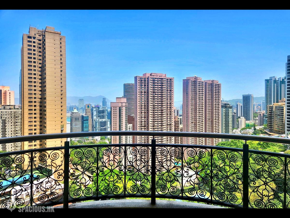 Mid Levels Central - Clovelly Court Block 1 01